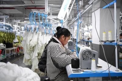 湖南株洲:服裝市場供銷兩旺