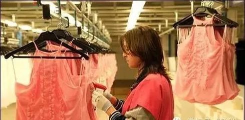 這個服裝品牌:一流設計生產、二流面料,通吃了中國大小服裝業?