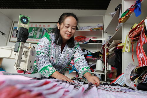 貴州黔西 苗族刺繡生產(chǎn)銷售忙